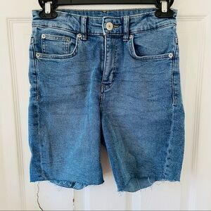 H&M denim jean cotton stretch raw hem Bermuda shorts size 4